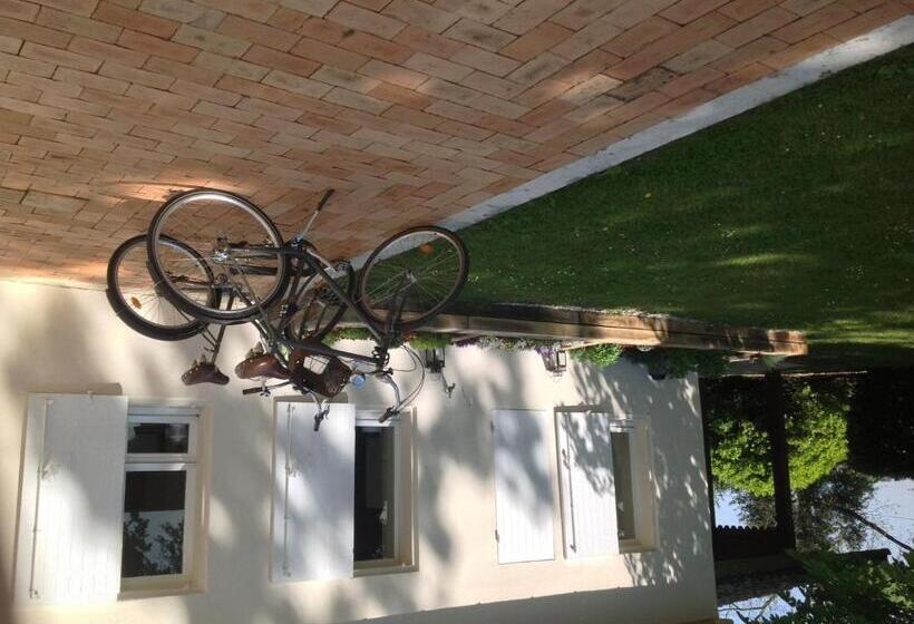 ベッドアンドブレックファースト Château Ormes De Pez