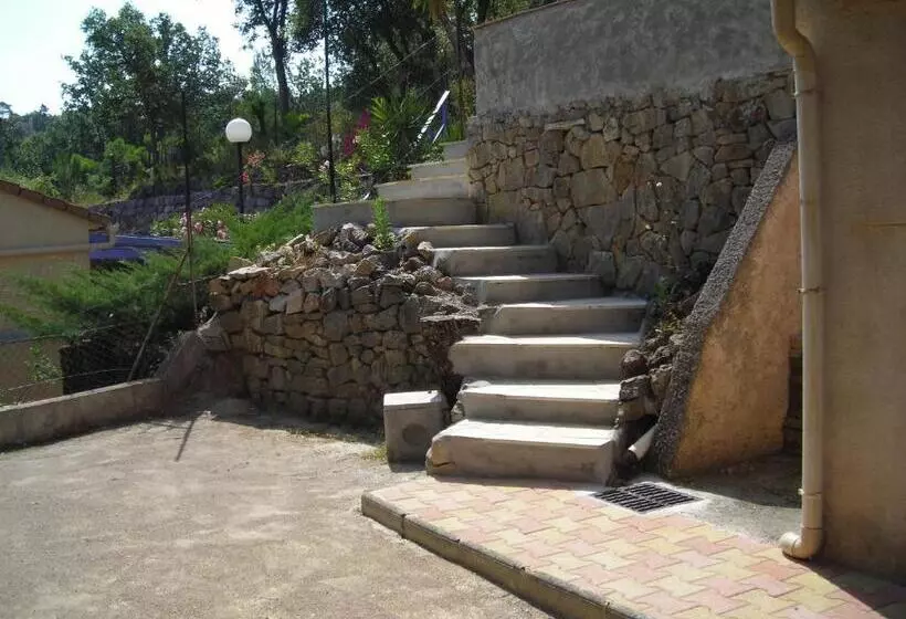 Bed and Breakfast La Villa Sam
