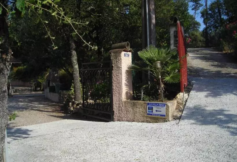 Bed and Breakfast La Villa Sam