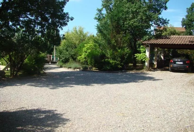 Aamiaismajoitus (B&B) L'orée Du Bois