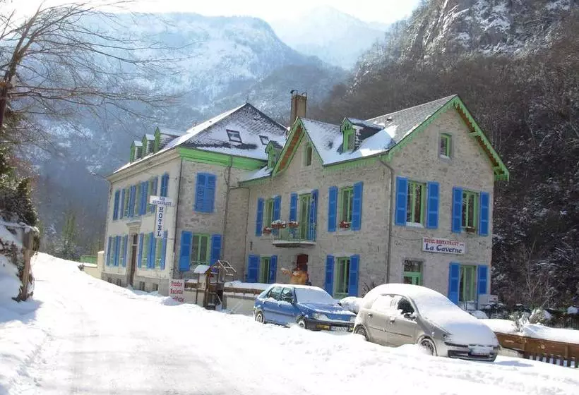 Hotelli Auberge La Caverne