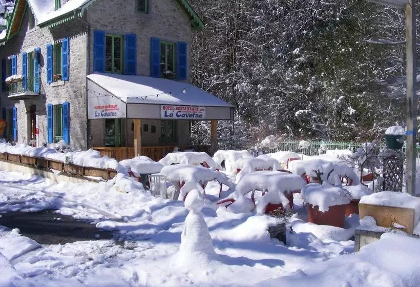 Hotelli Auberge La Caverne