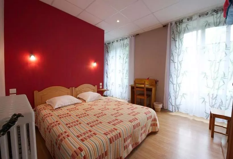 Hotelli Auberge La Caverne