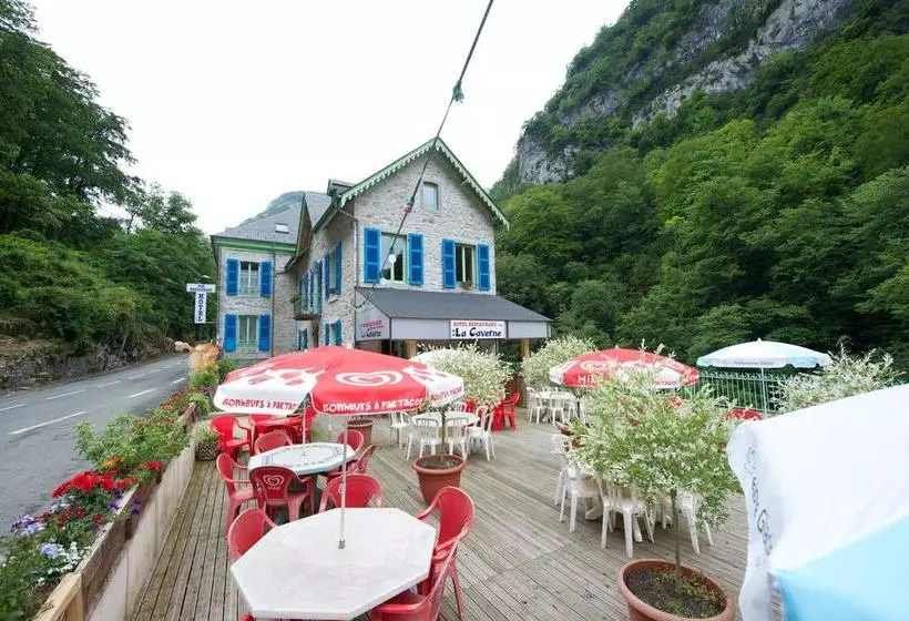 Hotelli Auberge La Caverne