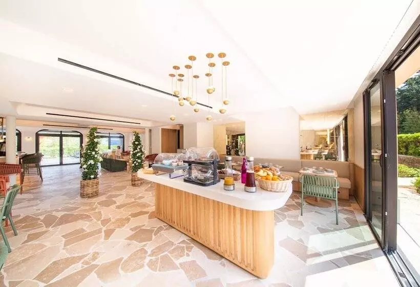 هتل Brin D Azur Saint Tropez