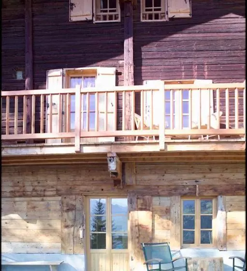 هتل La Ferme Du Chozal, Chalet De Tradition