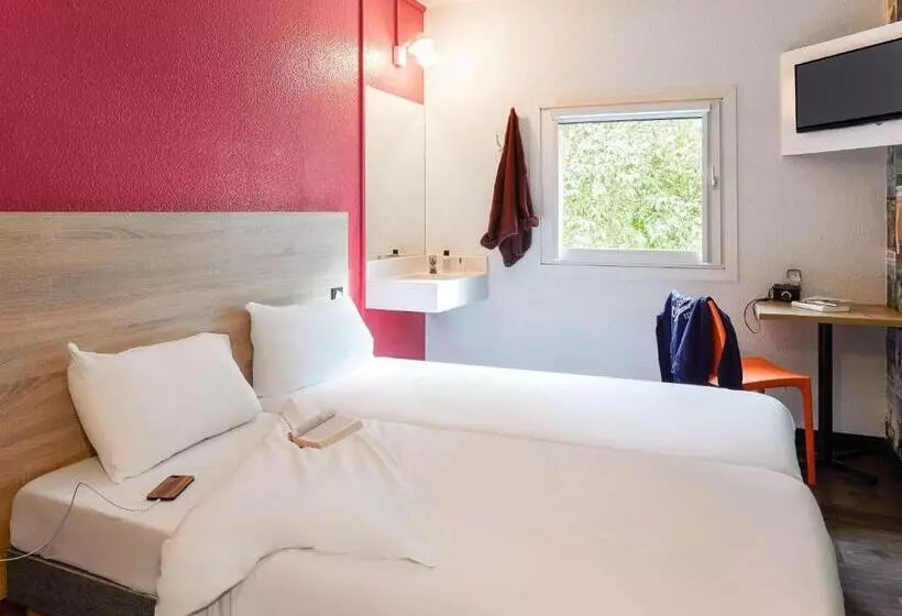 Hotel F1 Dole