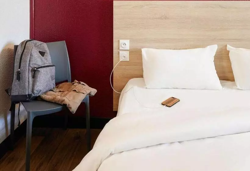 Hotel F1 Dole