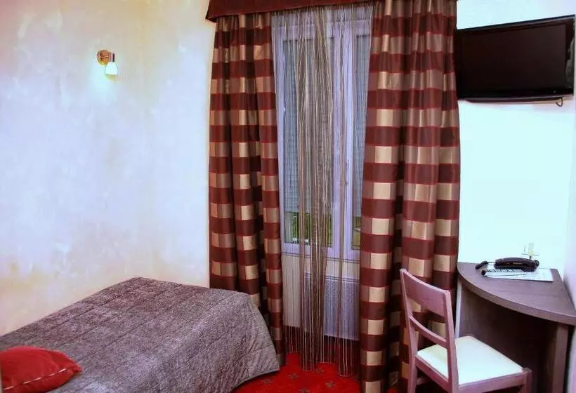 هتل Hôtel Le Commerce