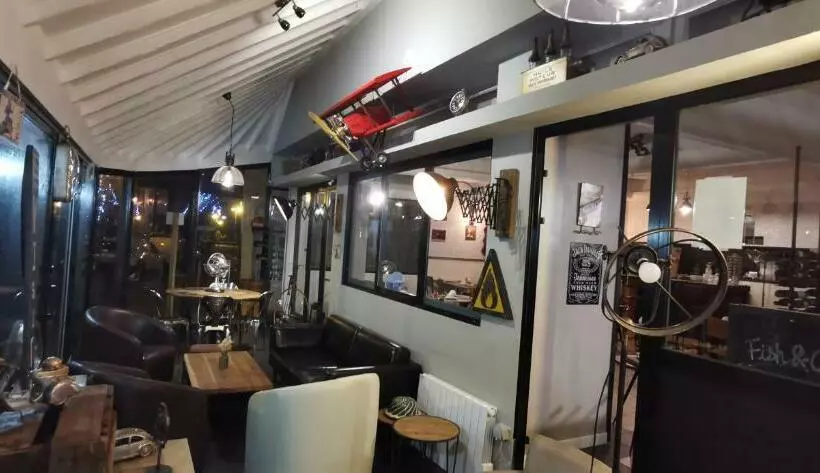 ホテル Hôtel Restaurant La Voile Le Dock Er