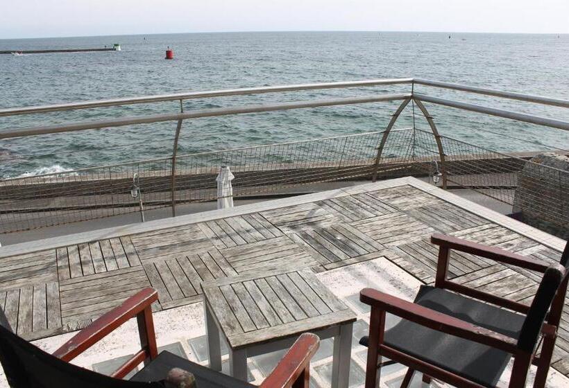 ホテル Le Poisson D Avril