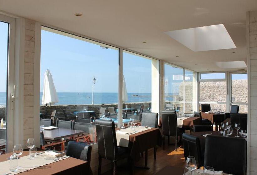 ホテル Le Poisson D Avril