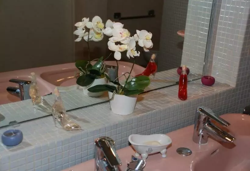 تختخواب و صبحانه Chambres La Vallée