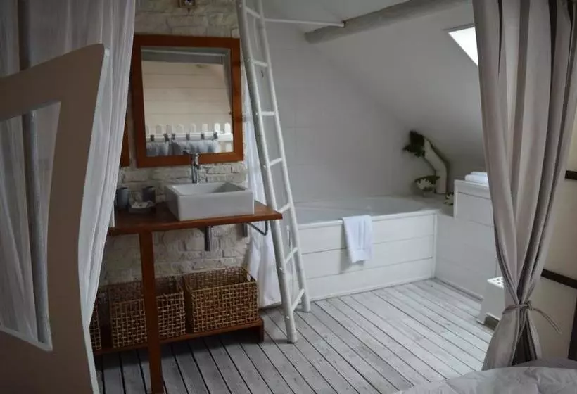 تختخواب و صبحانه La Maison De Marie Caroline