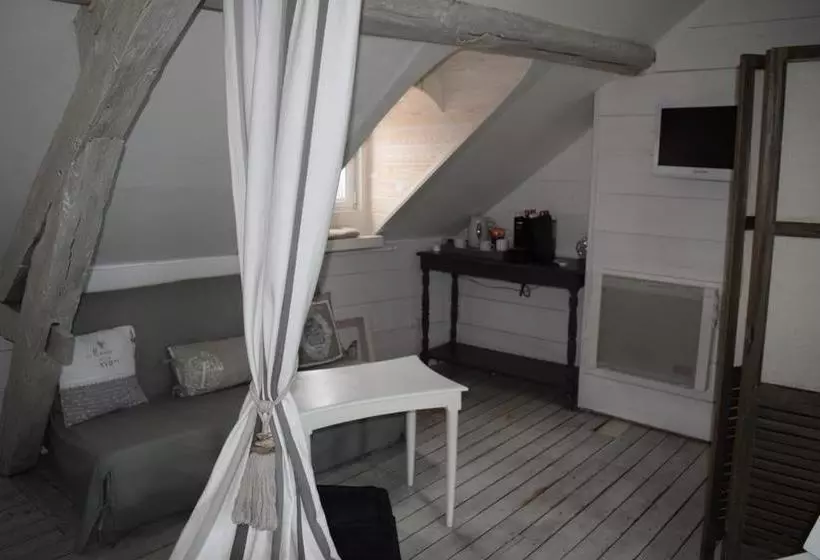 تختخواب و صبحانه La Maison De Marie Caroline
