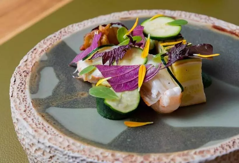 هتل Auberge Pom'poire