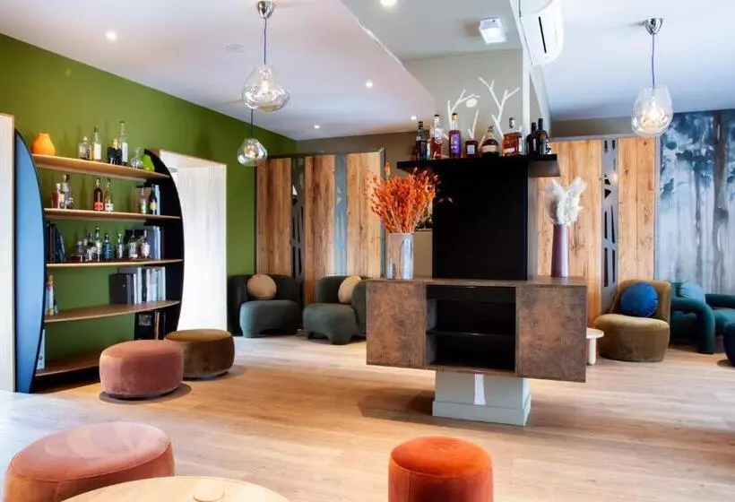 هتل Auberge Pom'poire
