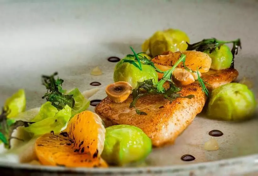 هتل Auberge Pom'poire