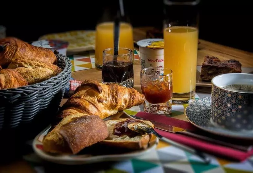 هتل Auberge Pom'poire