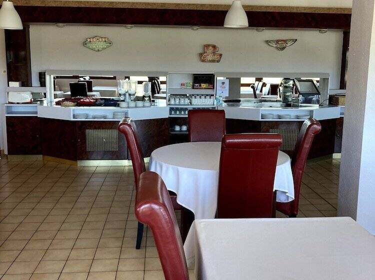 Brit Hotel Essentiel Moulins Avermes