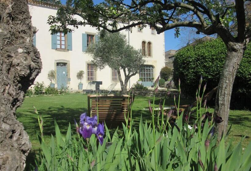 Отель Logis Hôtel Château De Palaja
