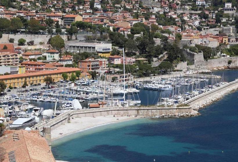 فندق De La Darse