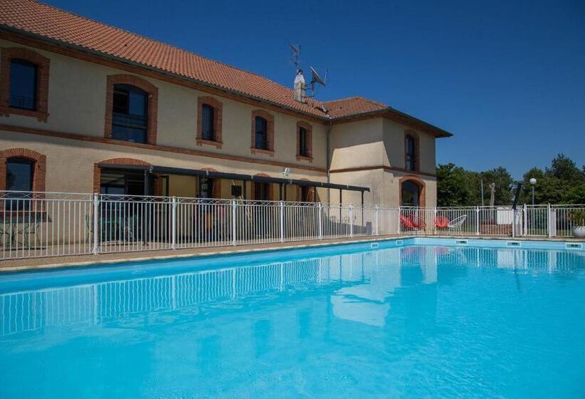 هتل Domaine De Garabaud