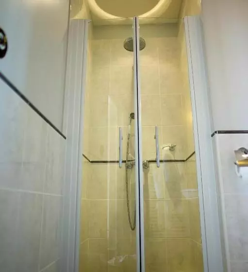 Hotelli Hostellerie Du Coq D'or