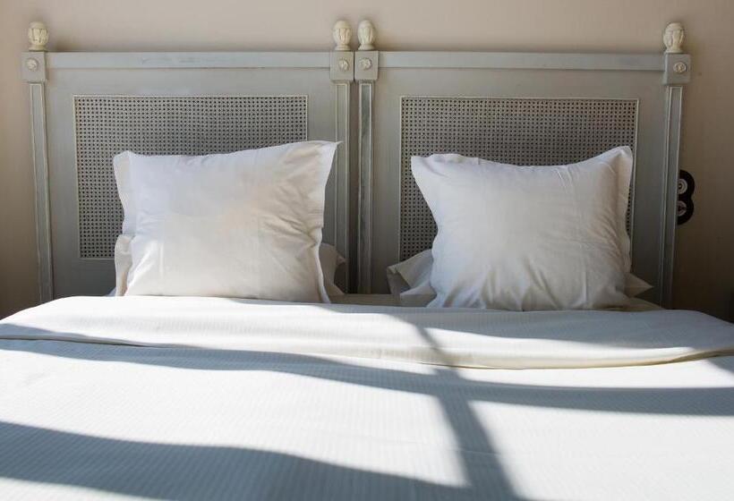 فندق Hostellerie Du Coq D'or