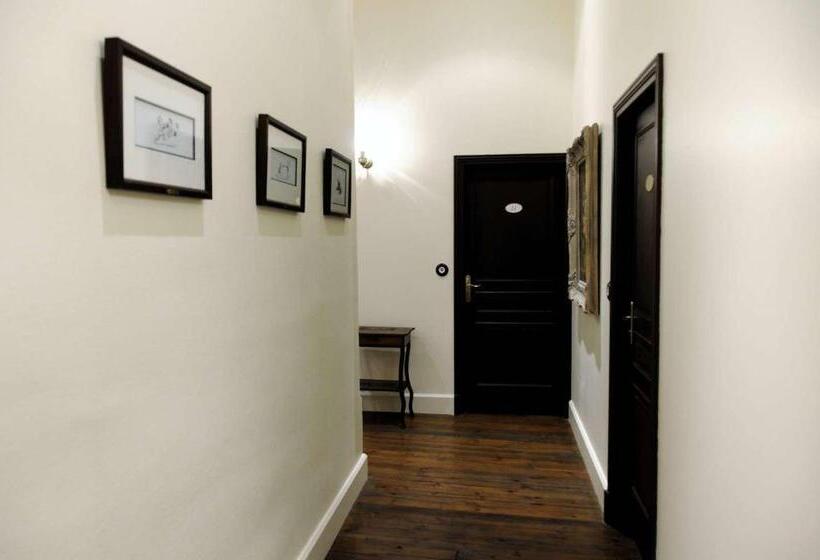 فندق Hostellerie Du Coq D'or