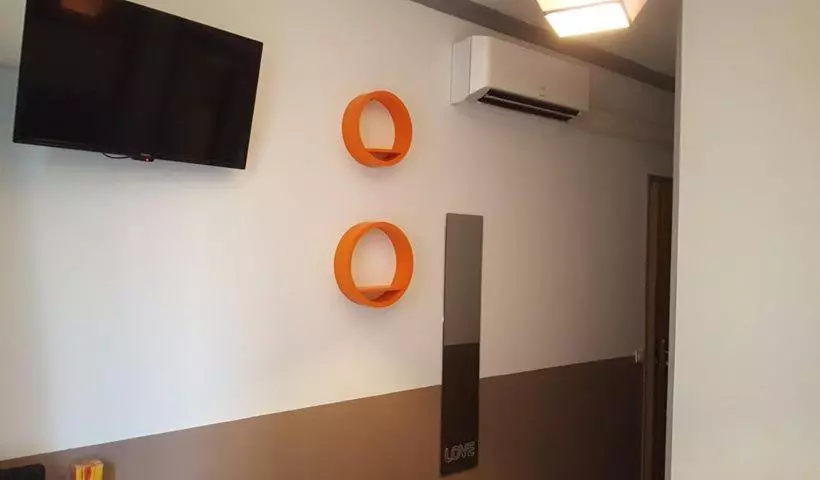هتل Hôtel Confort