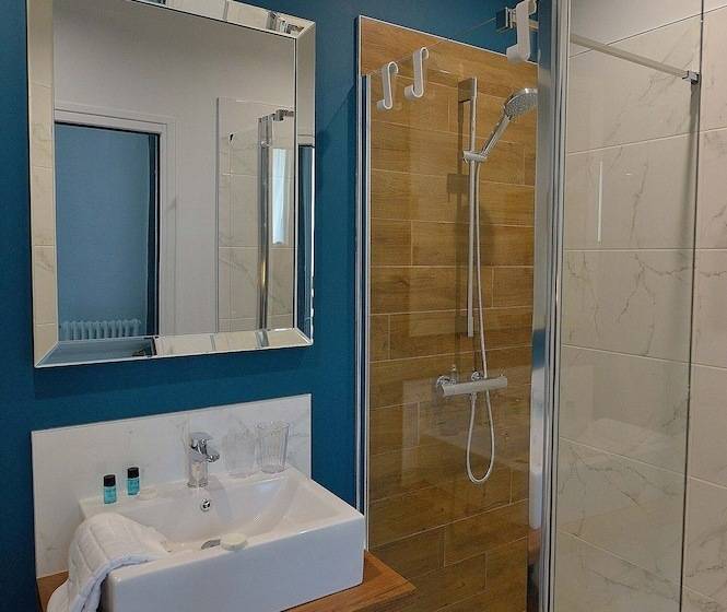 בית מלון כפרי Hôtel Le Tiburon