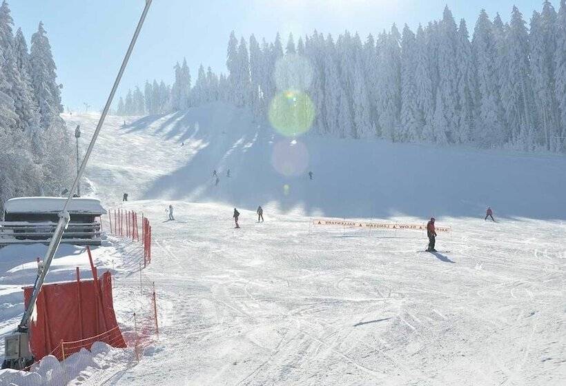 酒店 Hôtel Les Servages D Armelle