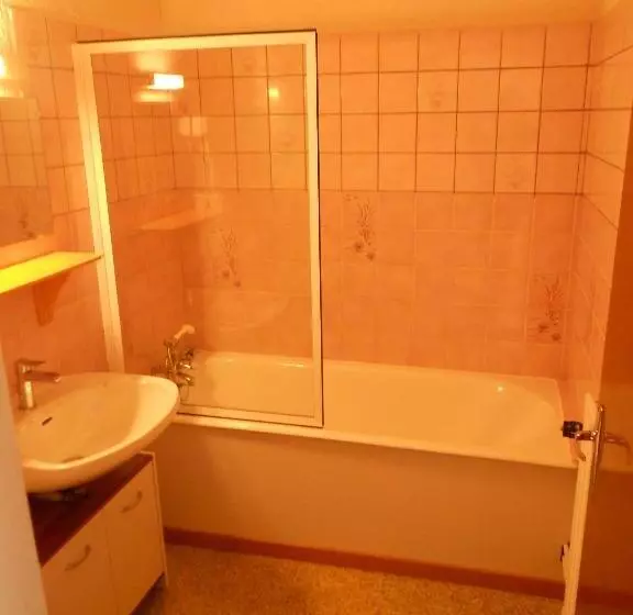 هتل Hôtel L'orée Du Bois