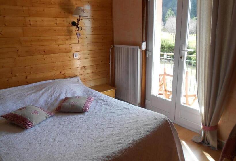 فندق Hôtel L'orée Du Bois