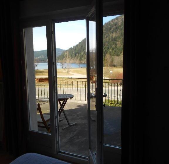 فندق Hôtel L'orée Du Bois