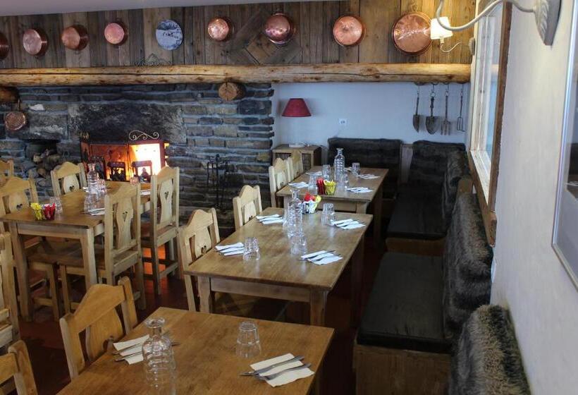 هتل Hôtel Restaurant U Fredy