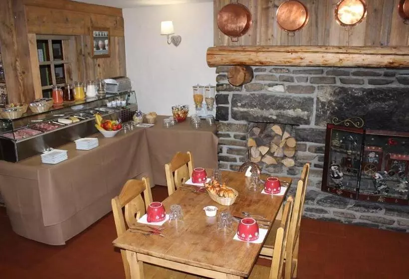 هتل Hôtel Restaurant U Fredy