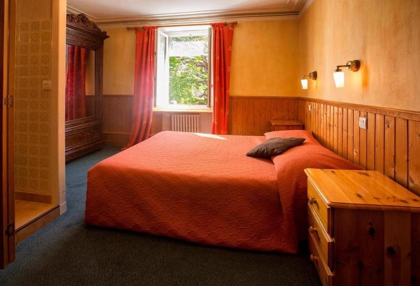 هتل Hôtel Restaurant La Petite Auberge