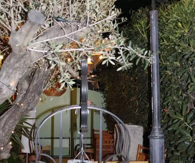Hotelli La Villa Des Oliviers