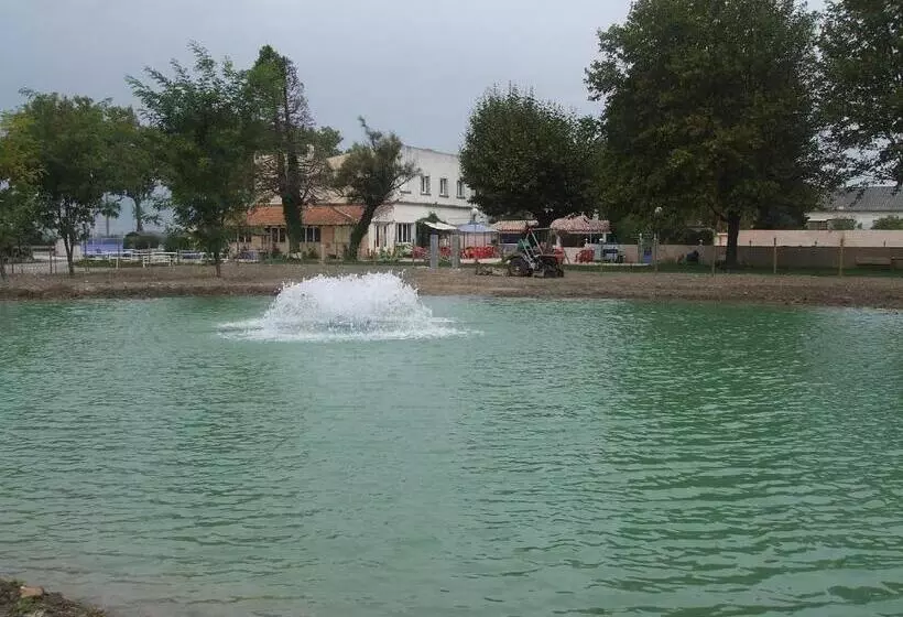 ホテル Le Relais De La Rn7