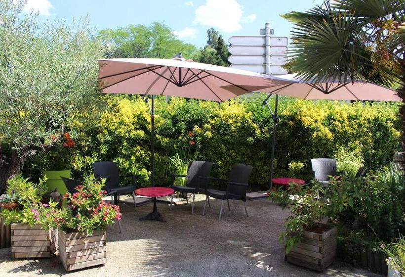 Отель Rest In Born