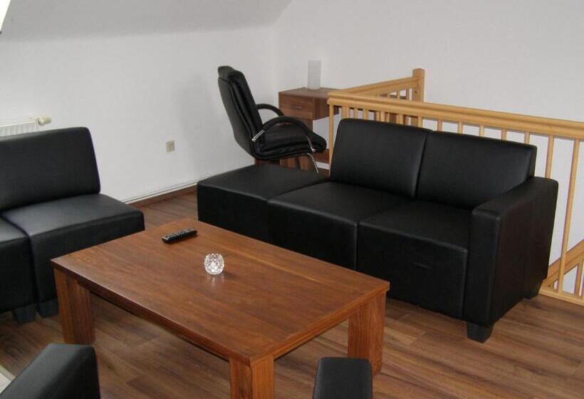 هتل Alt Vinnhorst