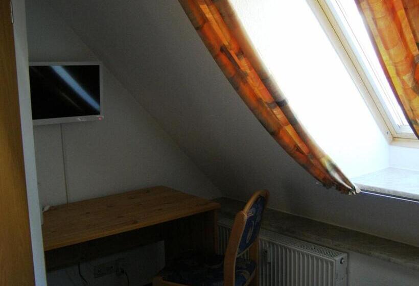 هتل Alt Vinnhorst