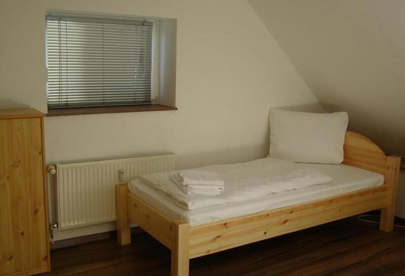 هتل Alt Vinnhorst