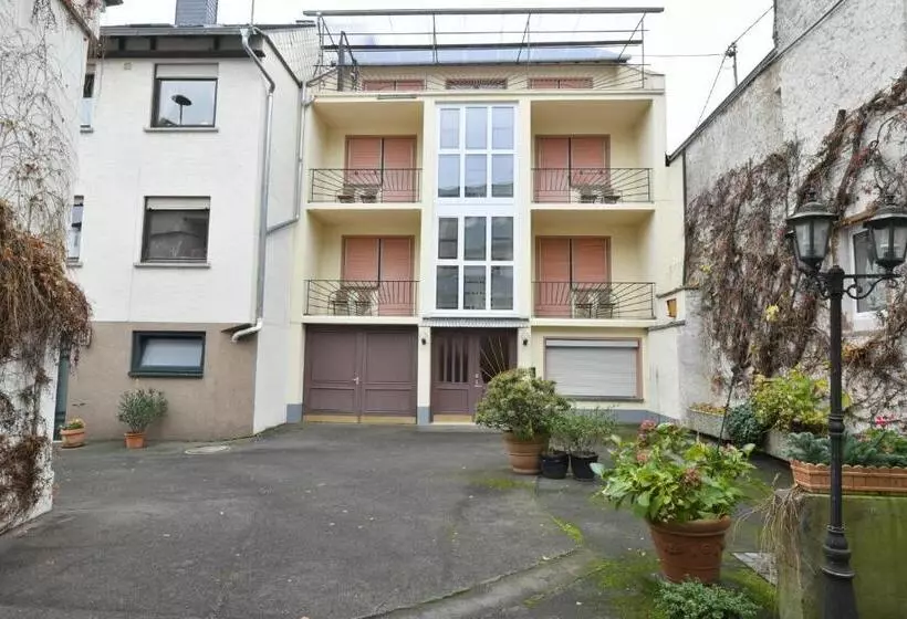 Hotelli Gasthof Zur Grafschaft Veldenz