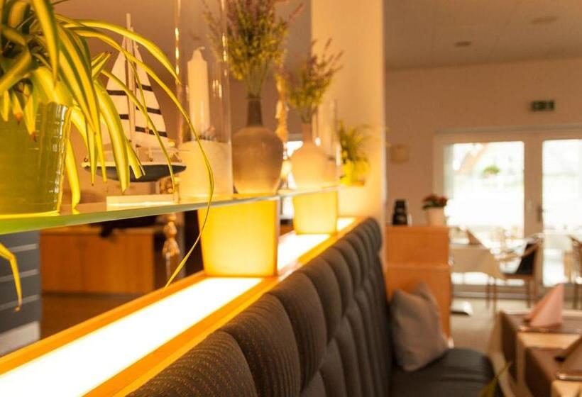 Отель Müritz Strand