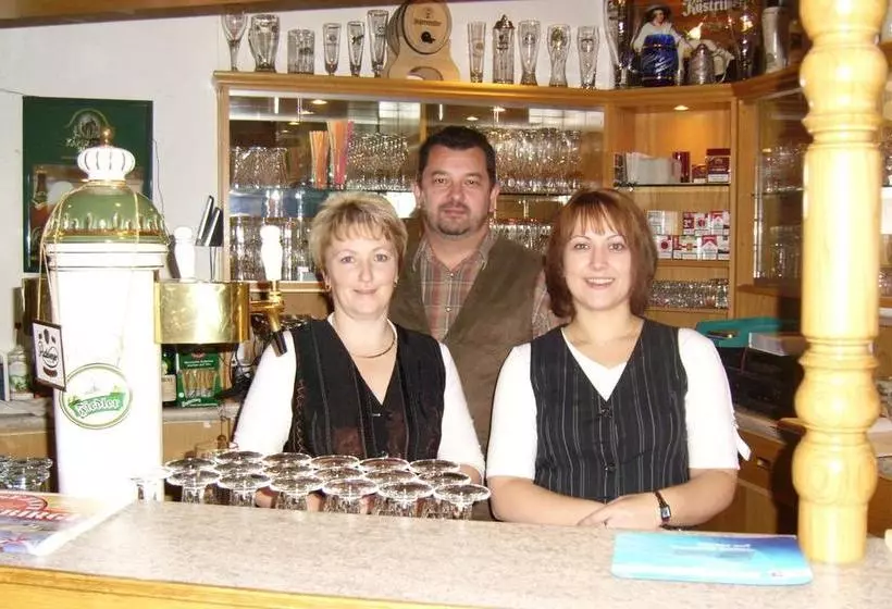 Hotelli Frühstückspension Schlösselmühle