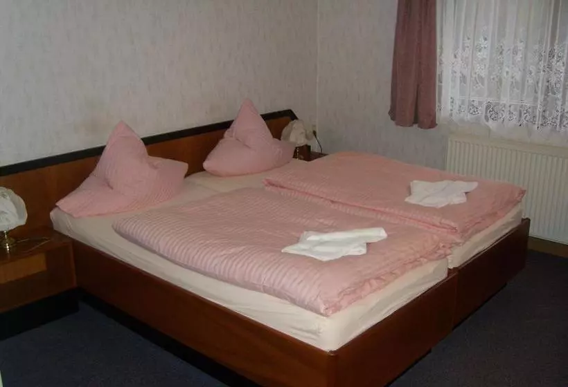 Hotelli Frühstückspension Schlösselmühle