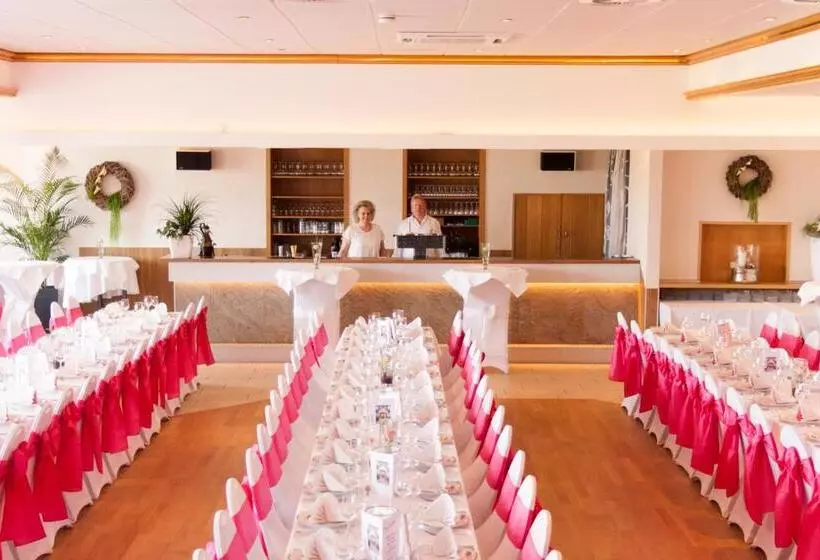 Hotelli Restaurant Bergeshöhe